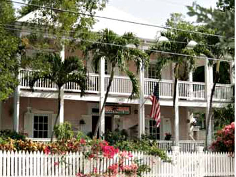 mangotreeinn_pic